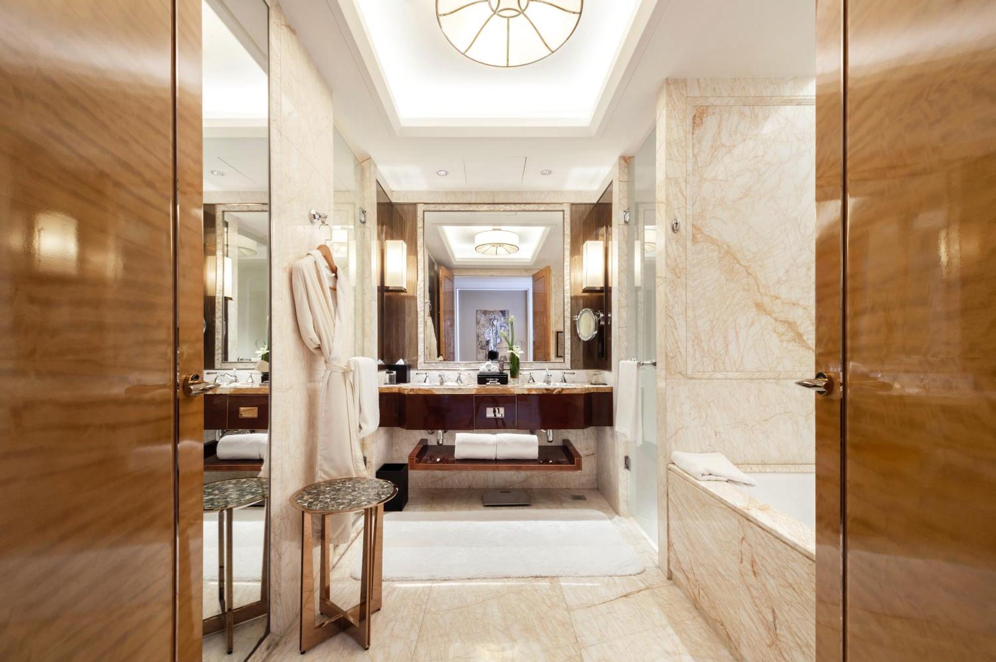 The Ritz-Carlton, Chengdu Hotell Exteriör bild